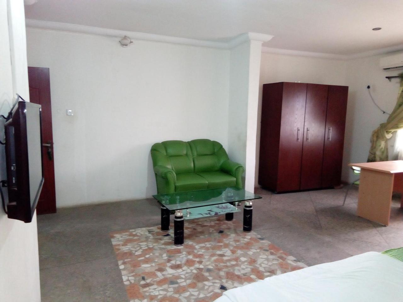 Royal Green Guest House Abeokuta Exterior photo